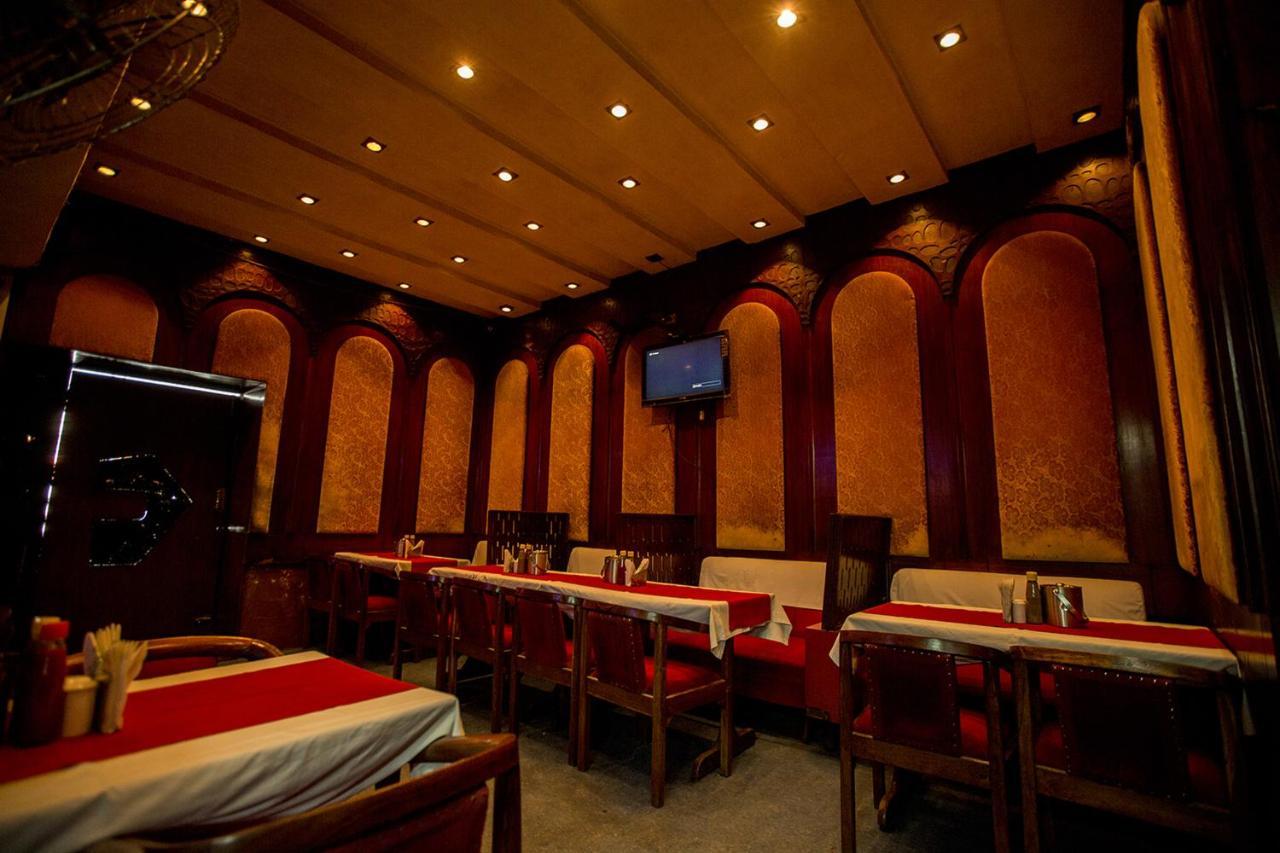 Deep Hotel Lucknow Bagian luar foto